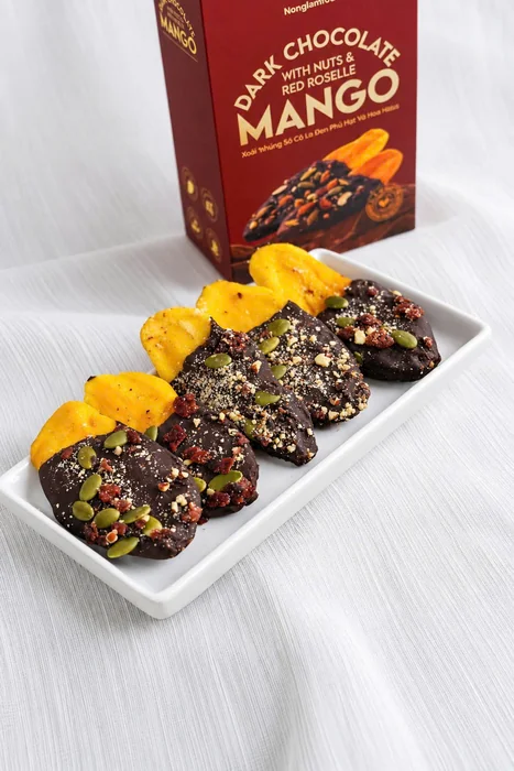 Xoài sấy phủ socola đen